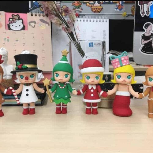 Molly V4 Christmas 2016 Series
